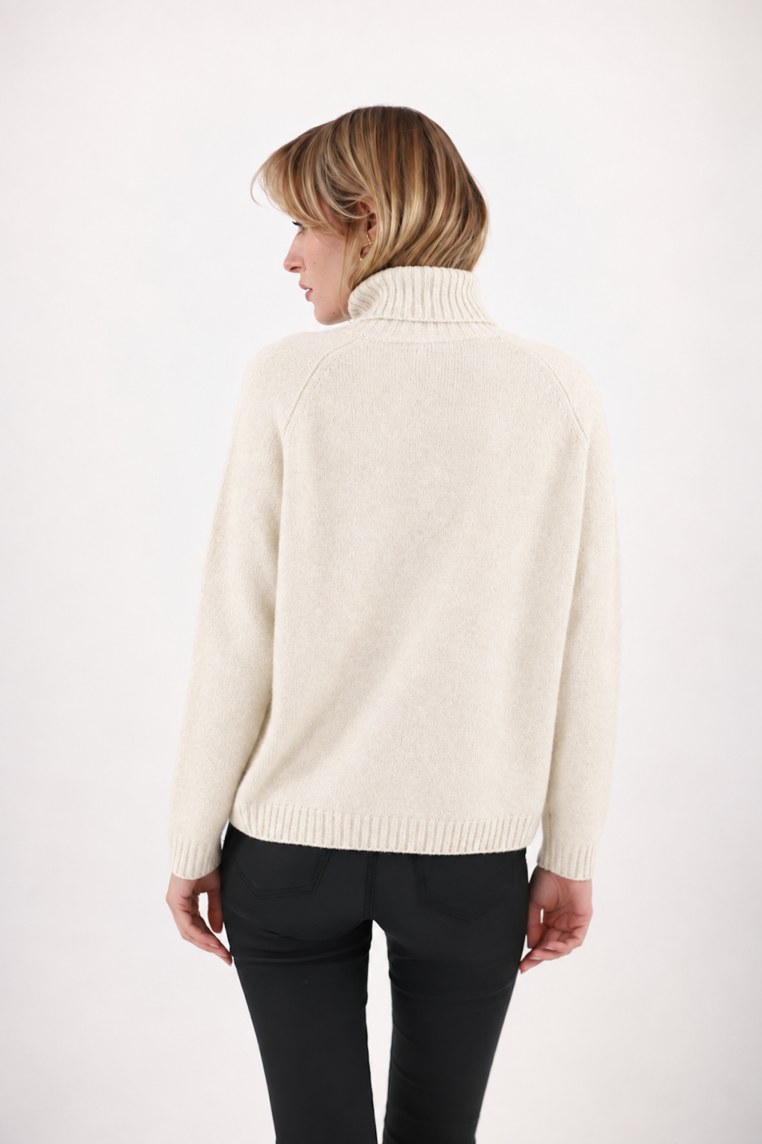 Pull col roulé