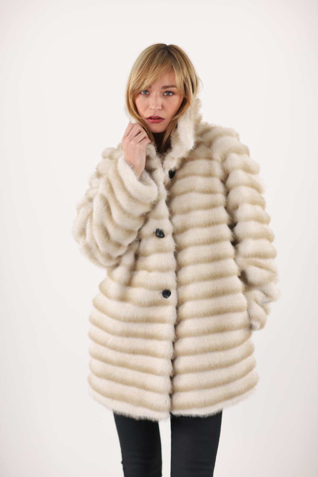 Veste longue boutonnée