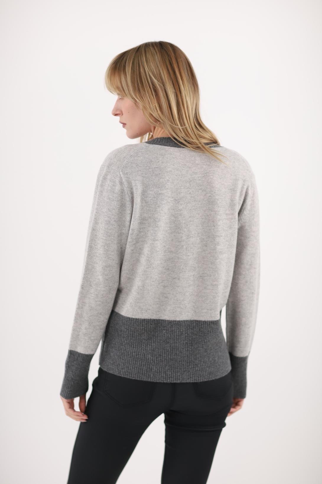 Gilet bicolore avec boutons colorés